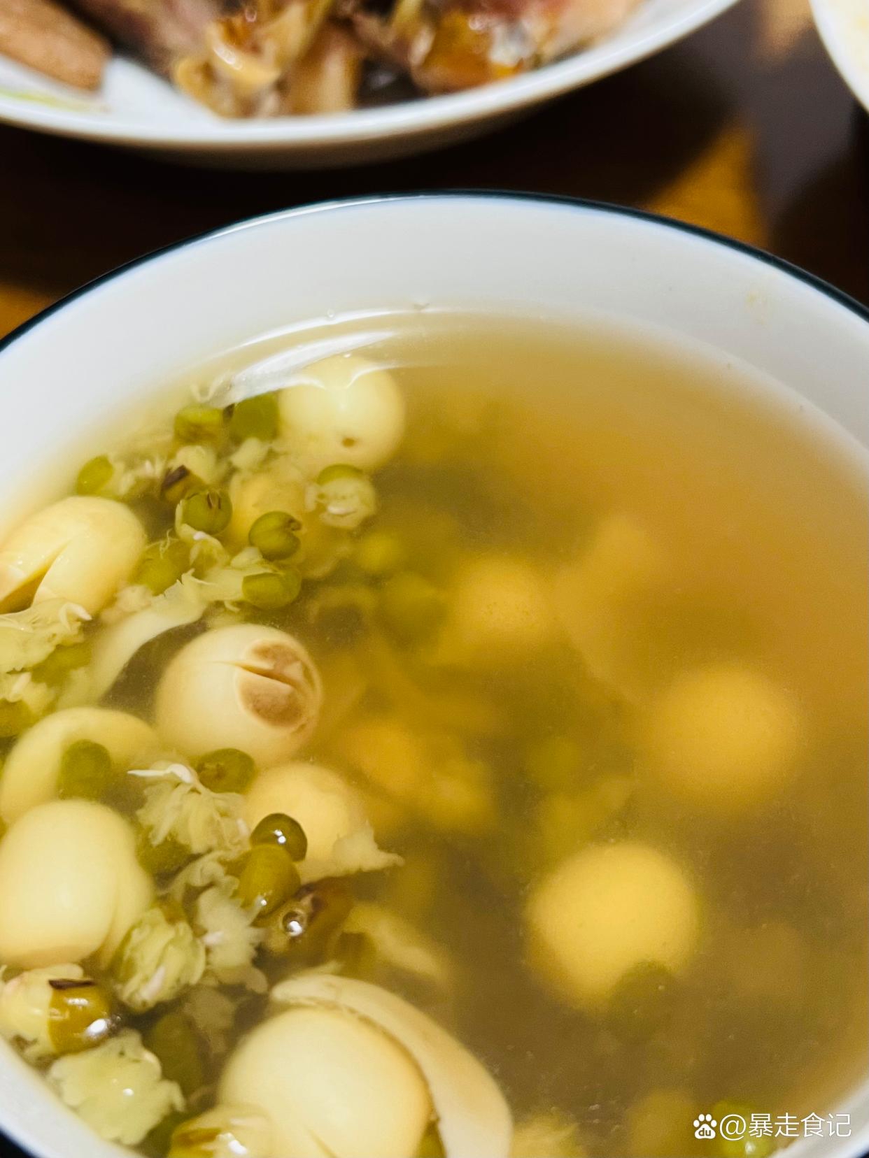 莲子适合搭配什么食物煮