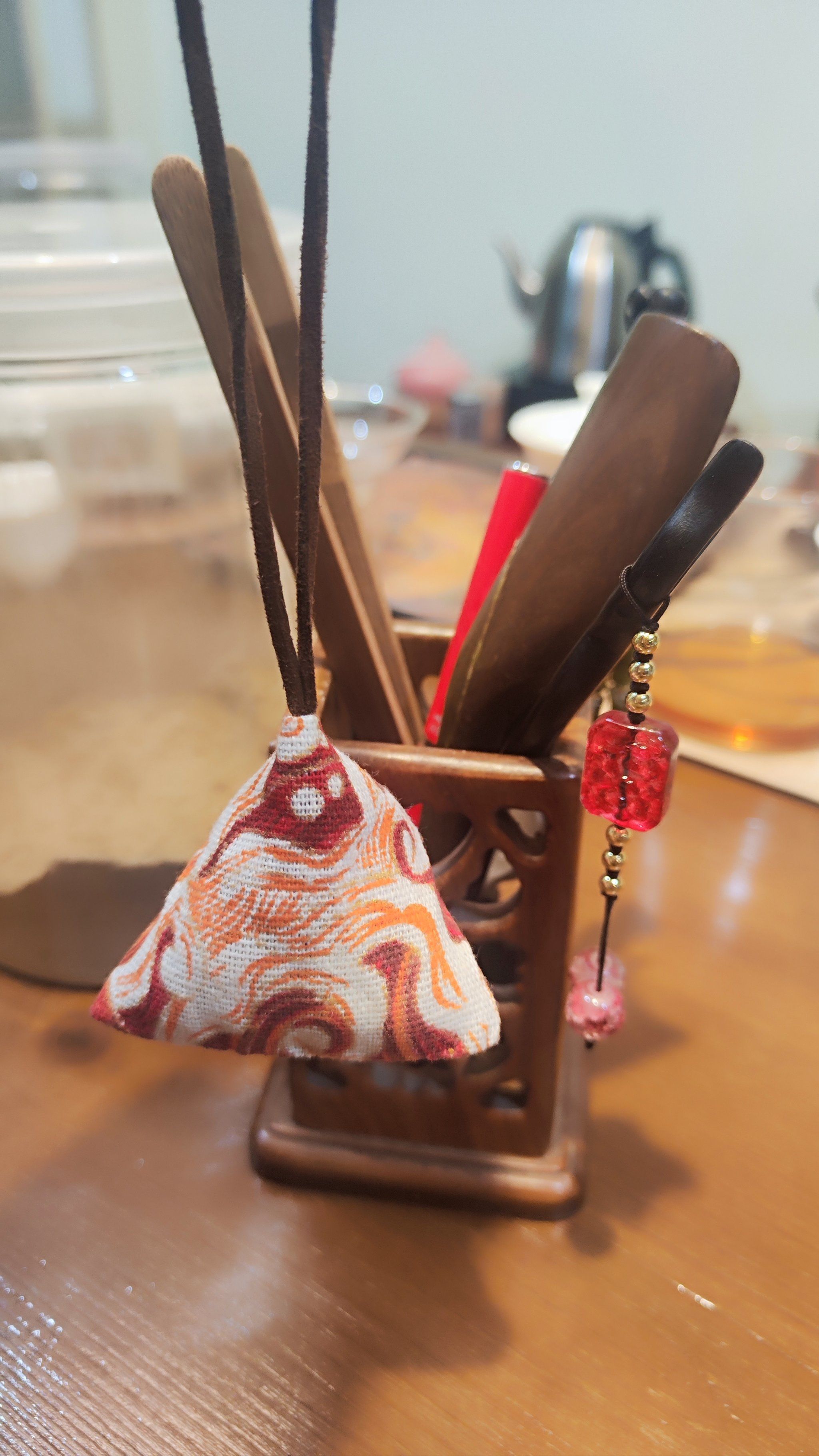 如何制作简单的小香囊
