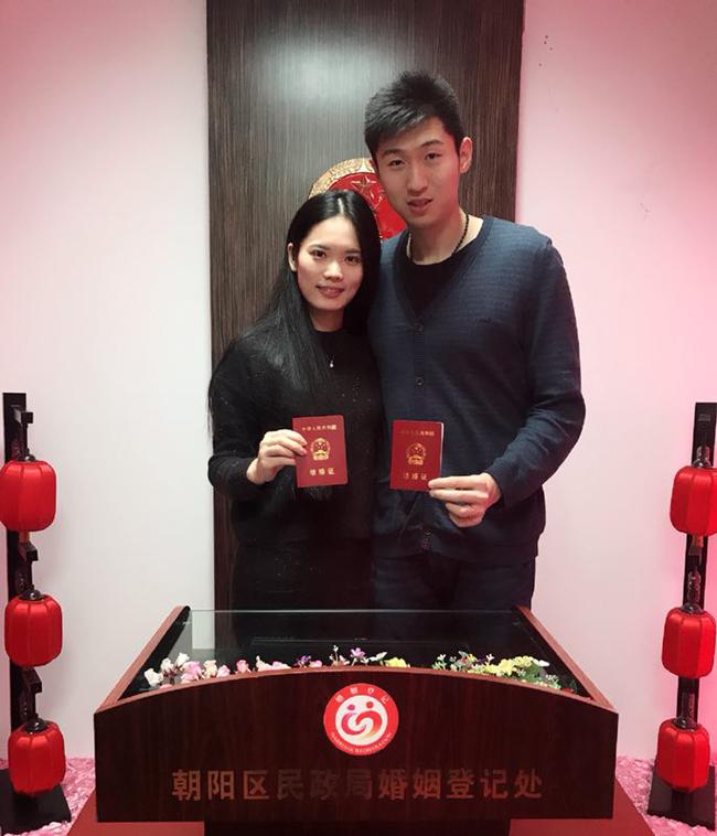 领结婚证发盆友圈的句子