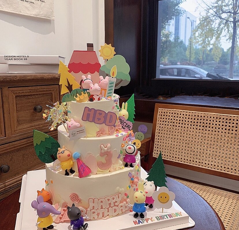 小猪佩奇跟谁结婚啦?_蛋糕问答