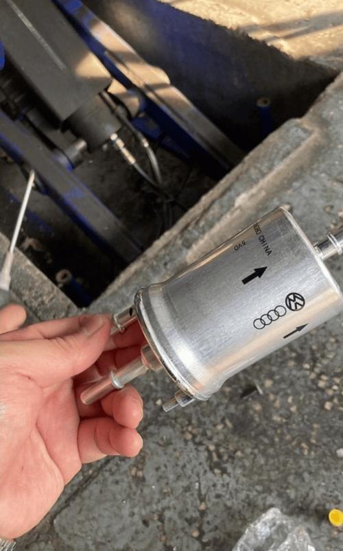 汽车的汽油滤芯多久换一次汽油滤多久换一次