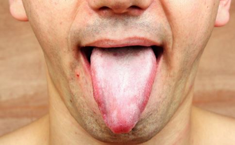 腿上有青紫色斑块怎么回事啊