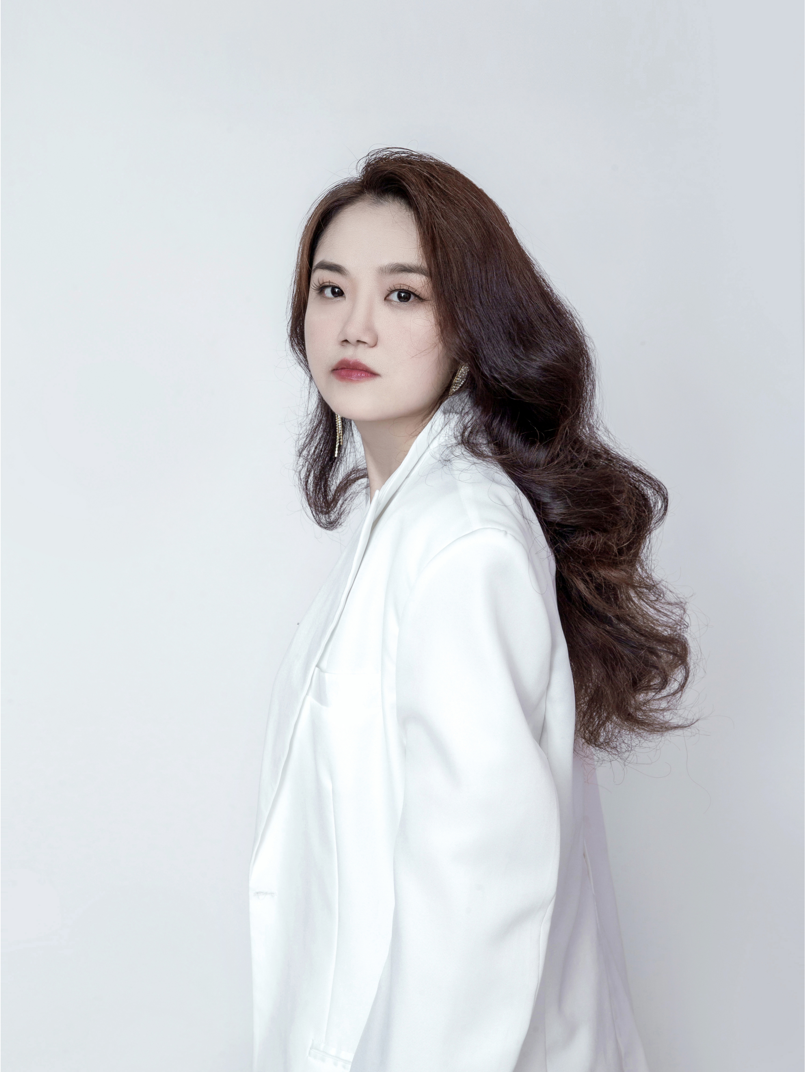 青春派里黄晶晶的扮演者是谁