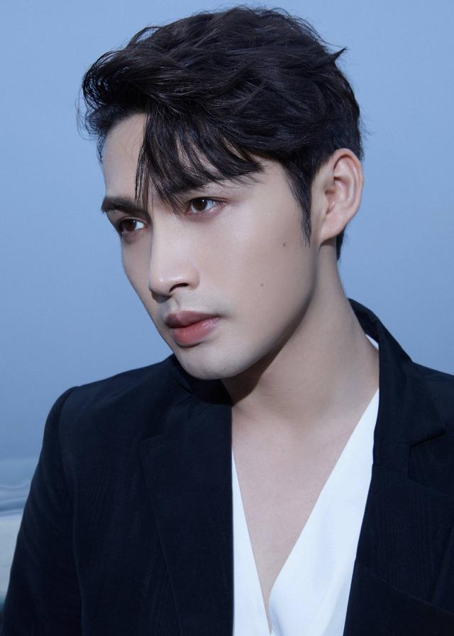 杨幂公司旗下艺人名单有哪些