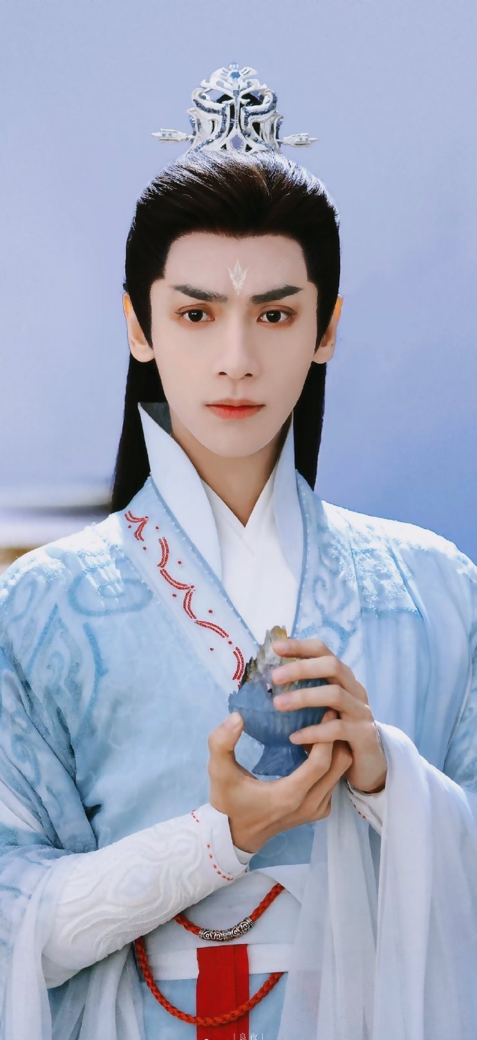 御冥夜的饰演者的个人简介