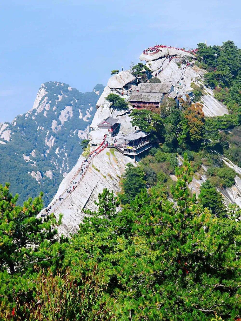 华山的文化特色和自然风景