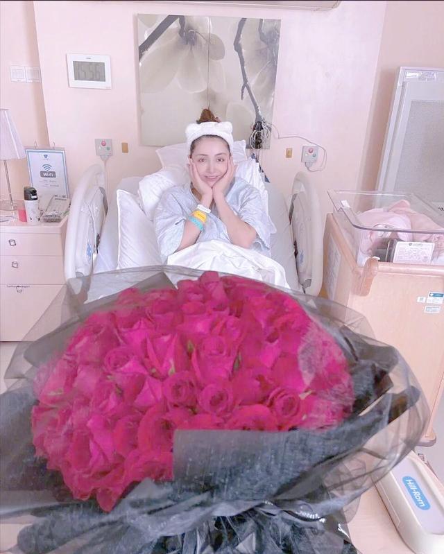 麦迪娜的家境背景父母资料简介