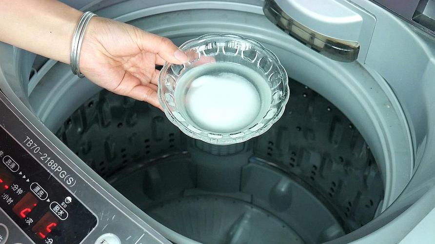 用醋和小苏打清洗洗衣机可以吗