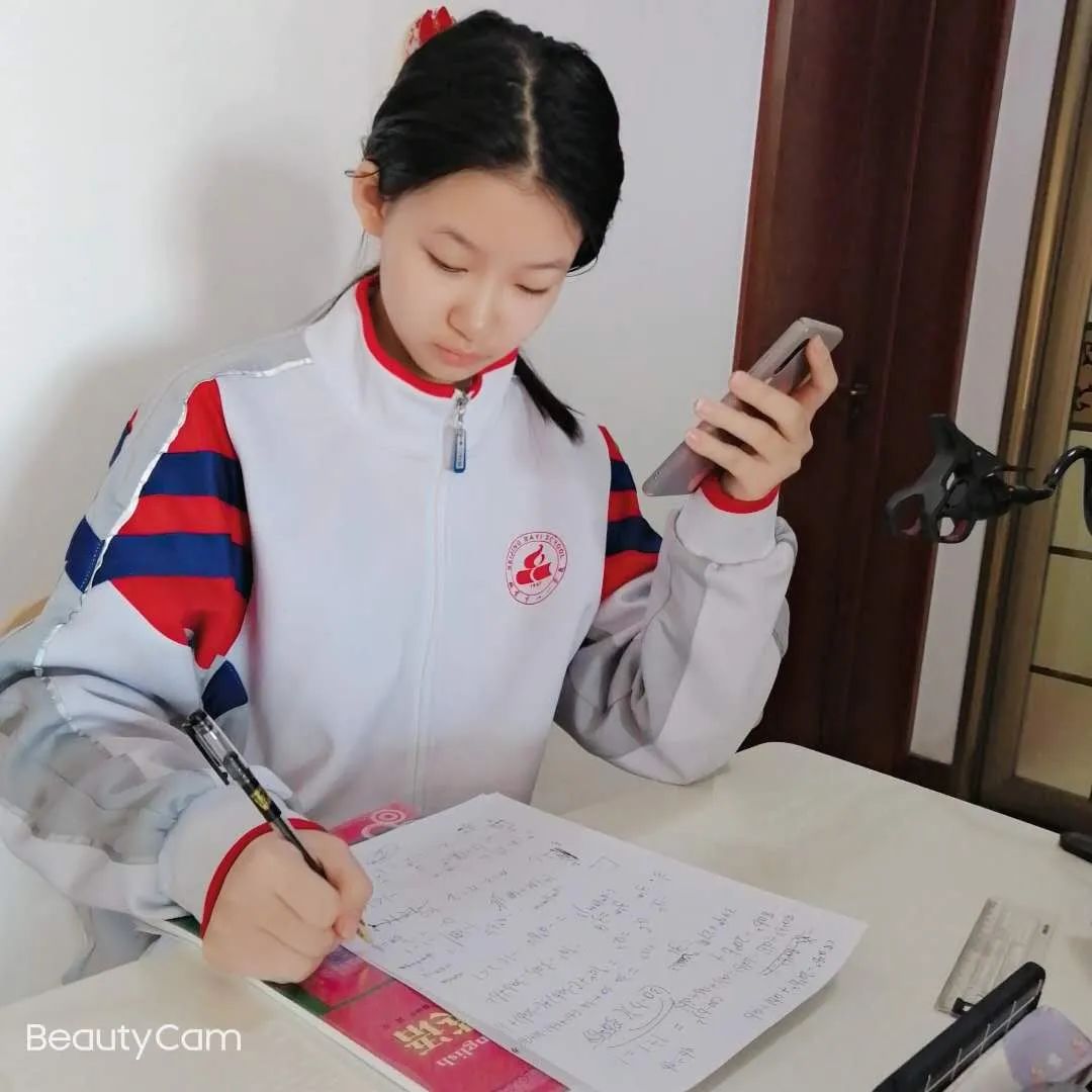 保定八一学校是住学校吗