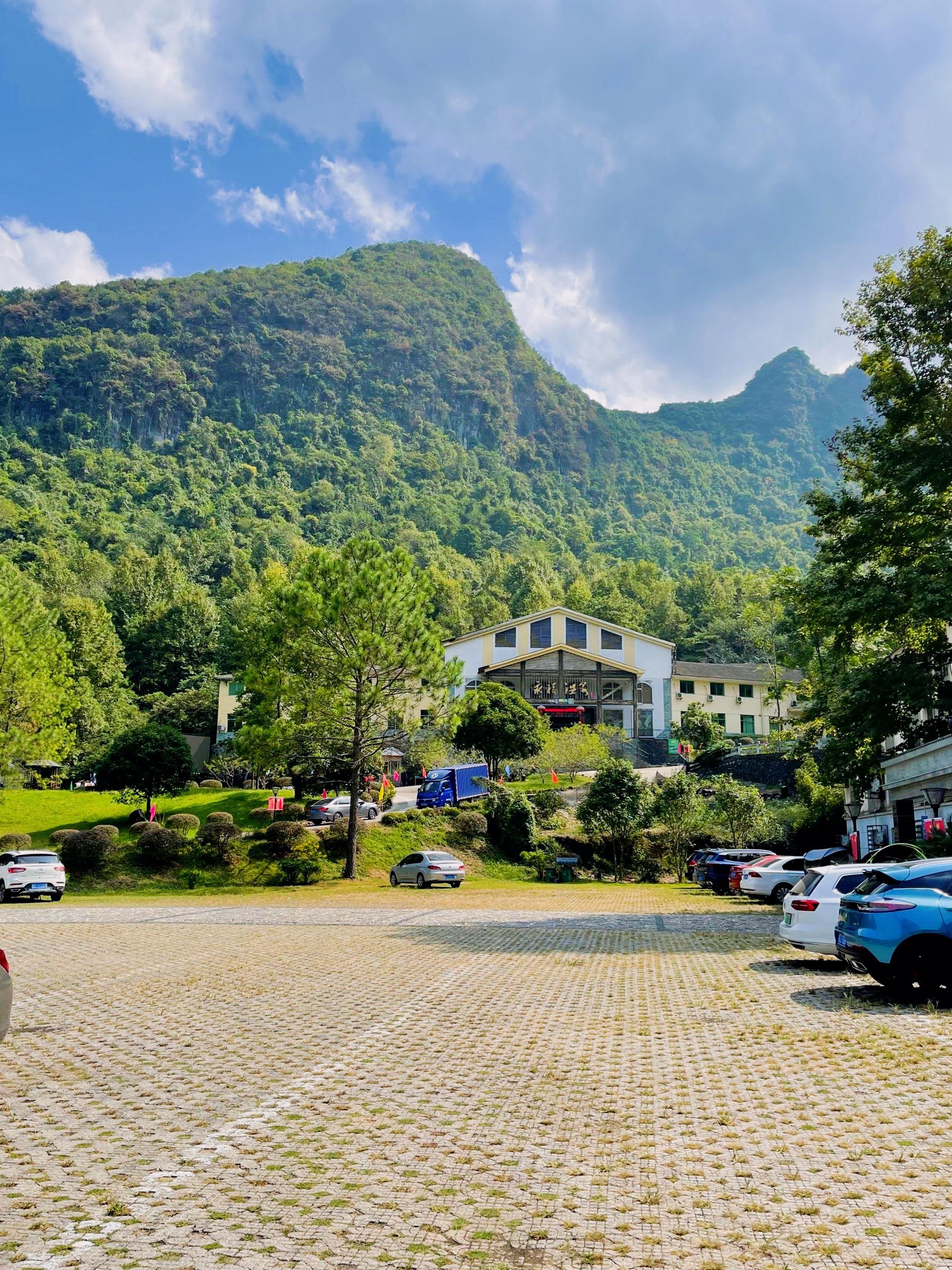 现在去哪里旅游好玩又便宜