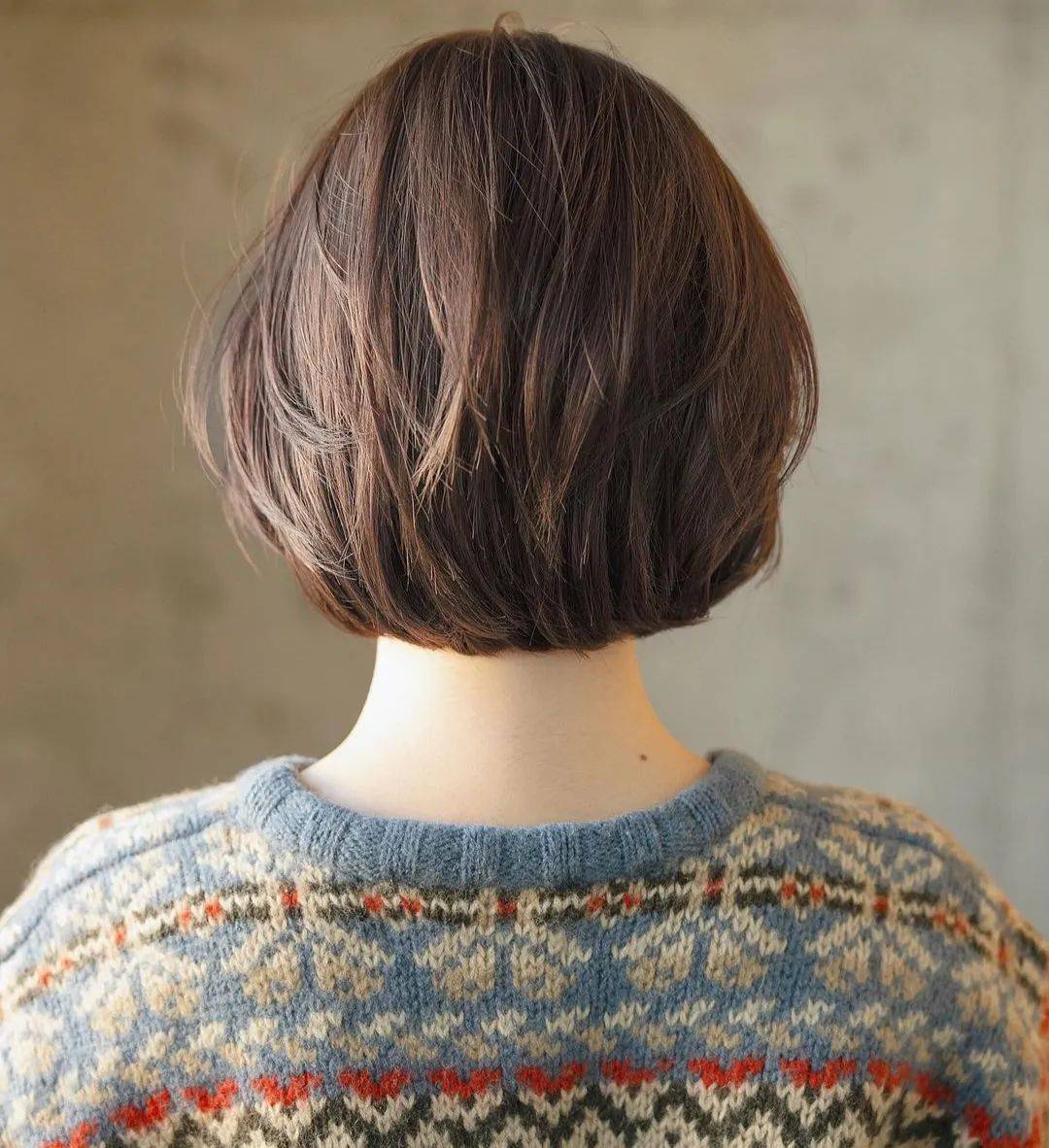 巧克力色头发适合年龄