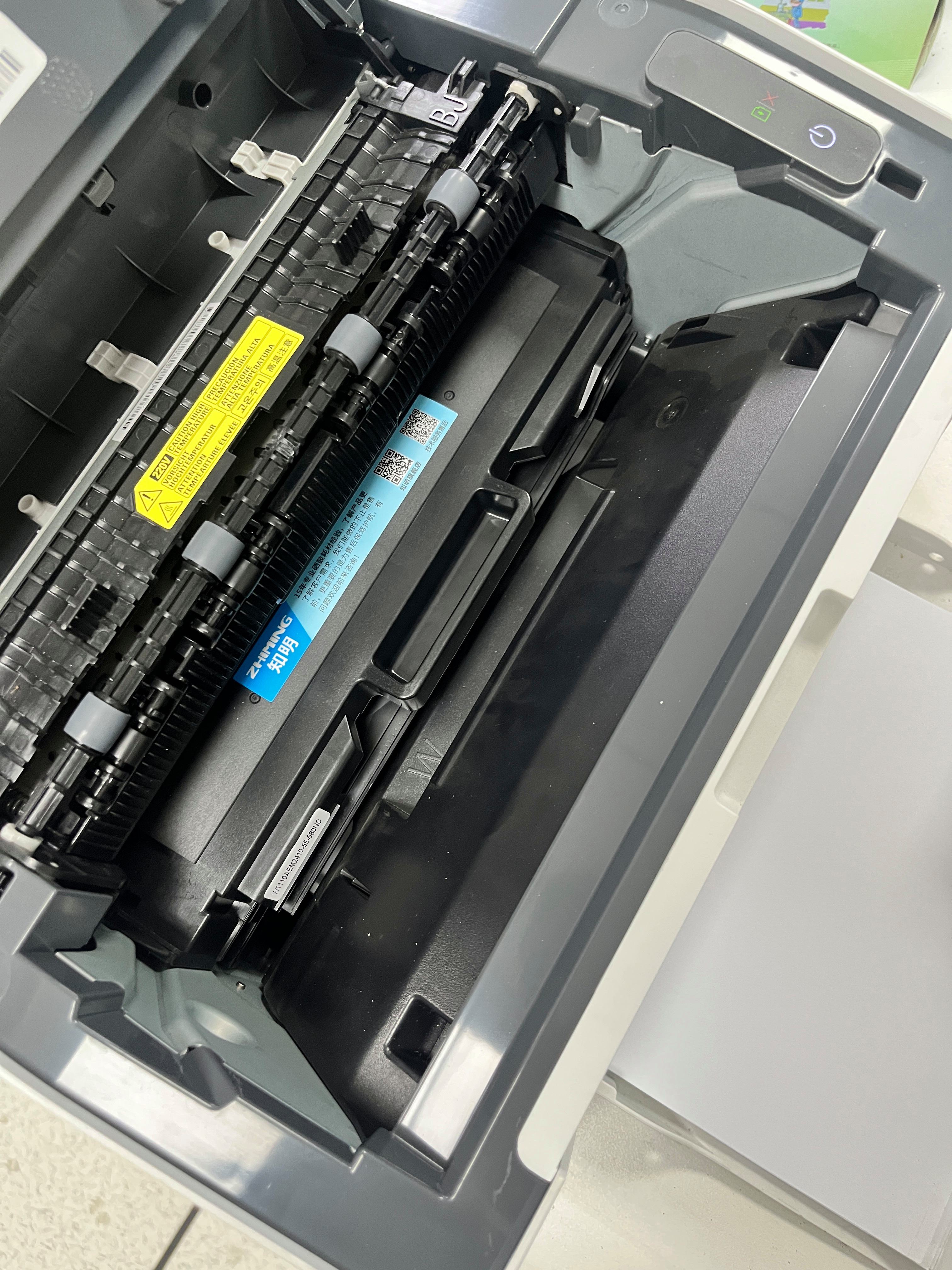 惠普m1136打印机硒鼓怎么加墨粉