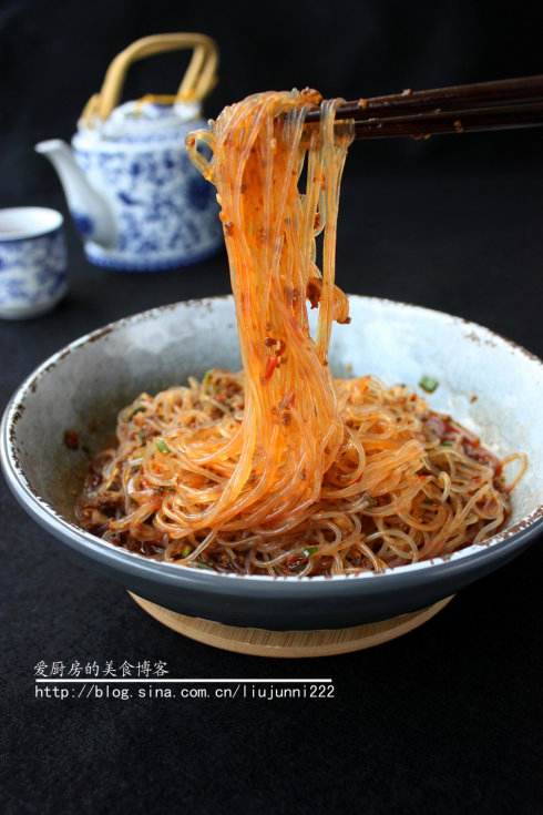 蚂蚁上树是啥意思是什么服务