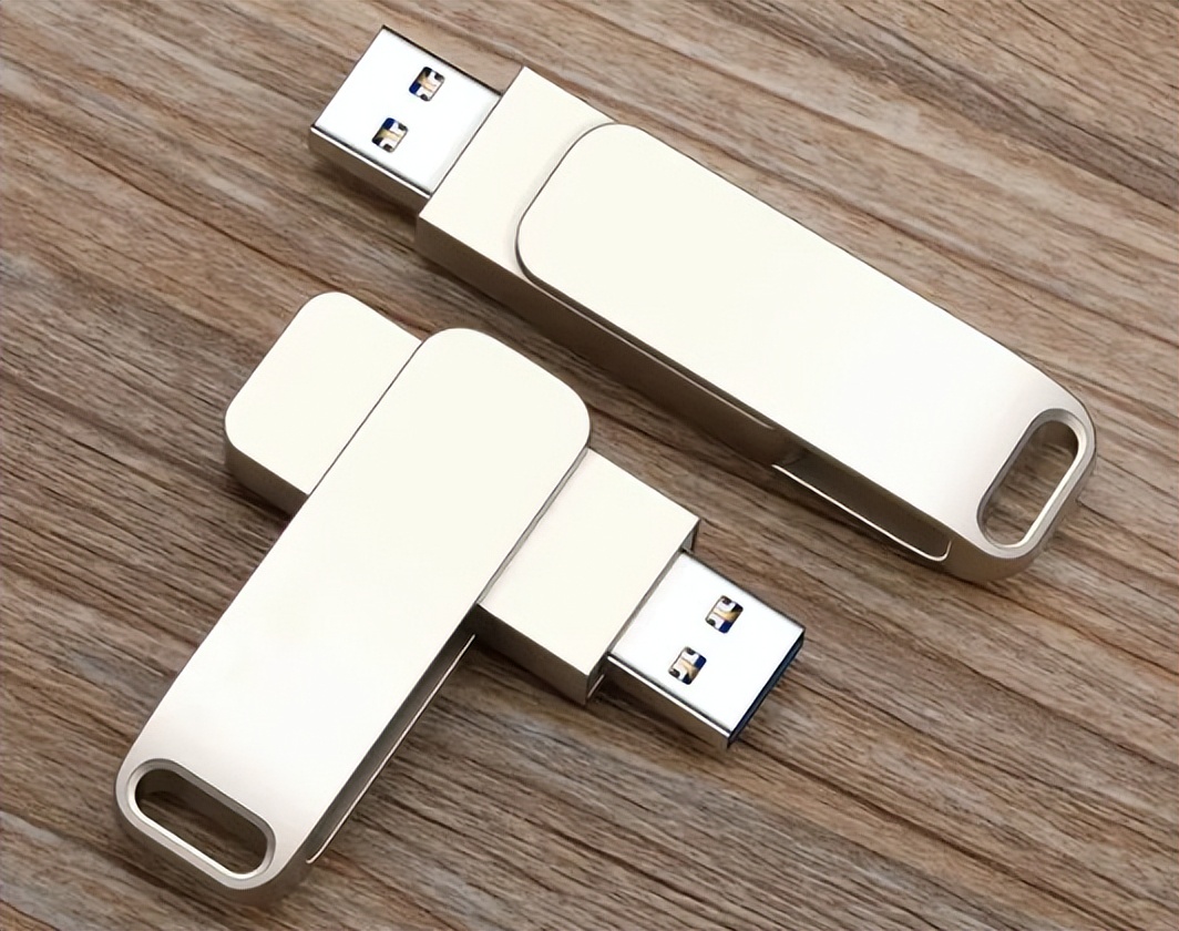 u盘跟读卡器有什么区别