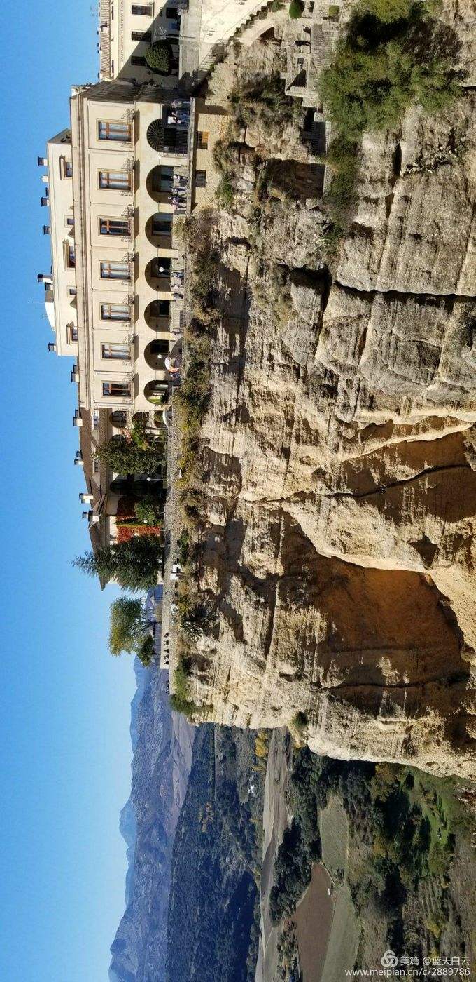 这世界没留恋看着天空死在眼前是什么歌