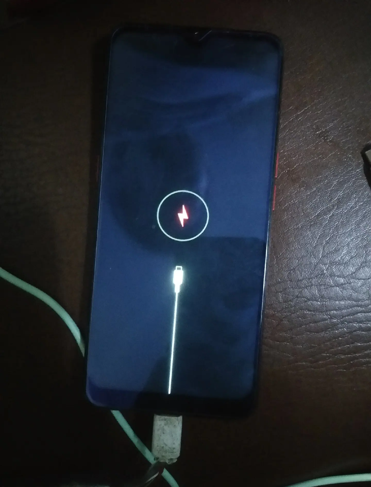 华为手机充电充的是虚电怎么办?