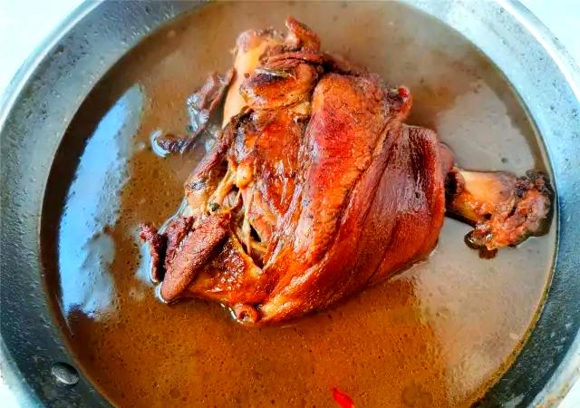 肘子外面熟了里面没熟继续炖多长时间?