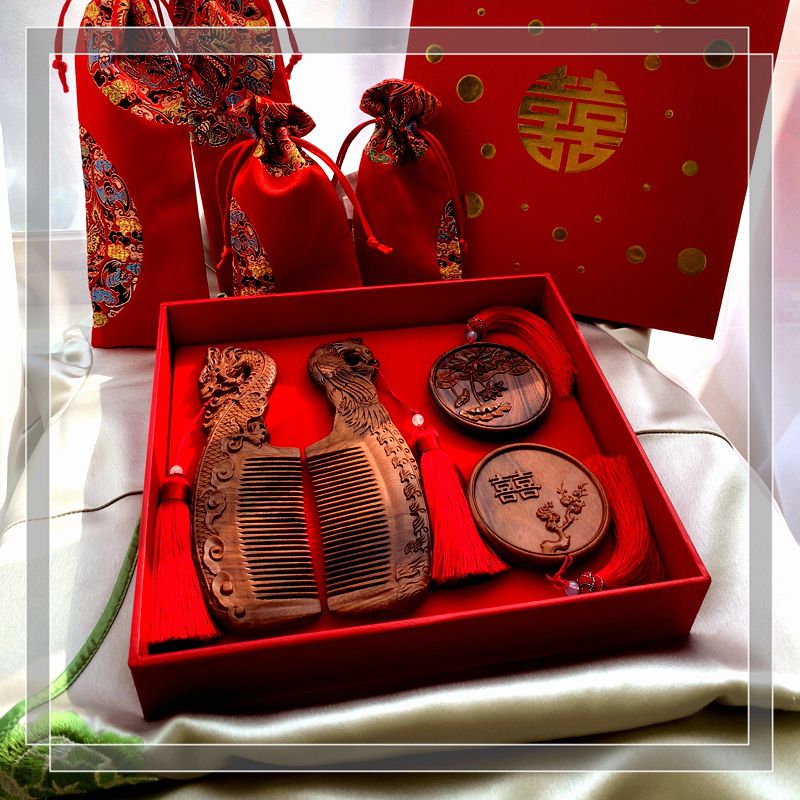 男孩送女孩梳子代表什么