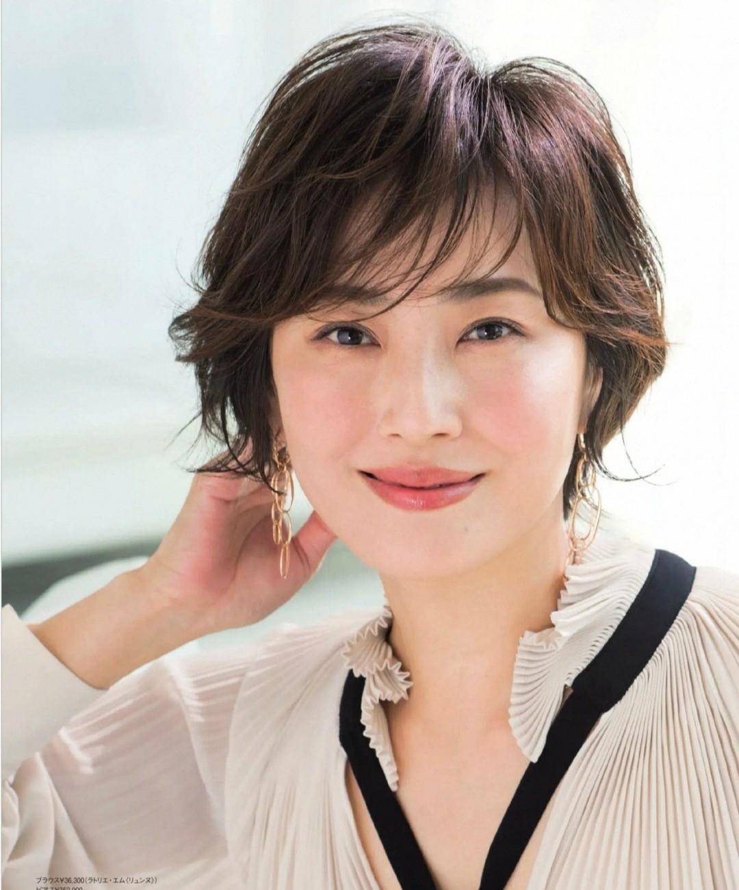 中年妇女梳什么样的发型最好看