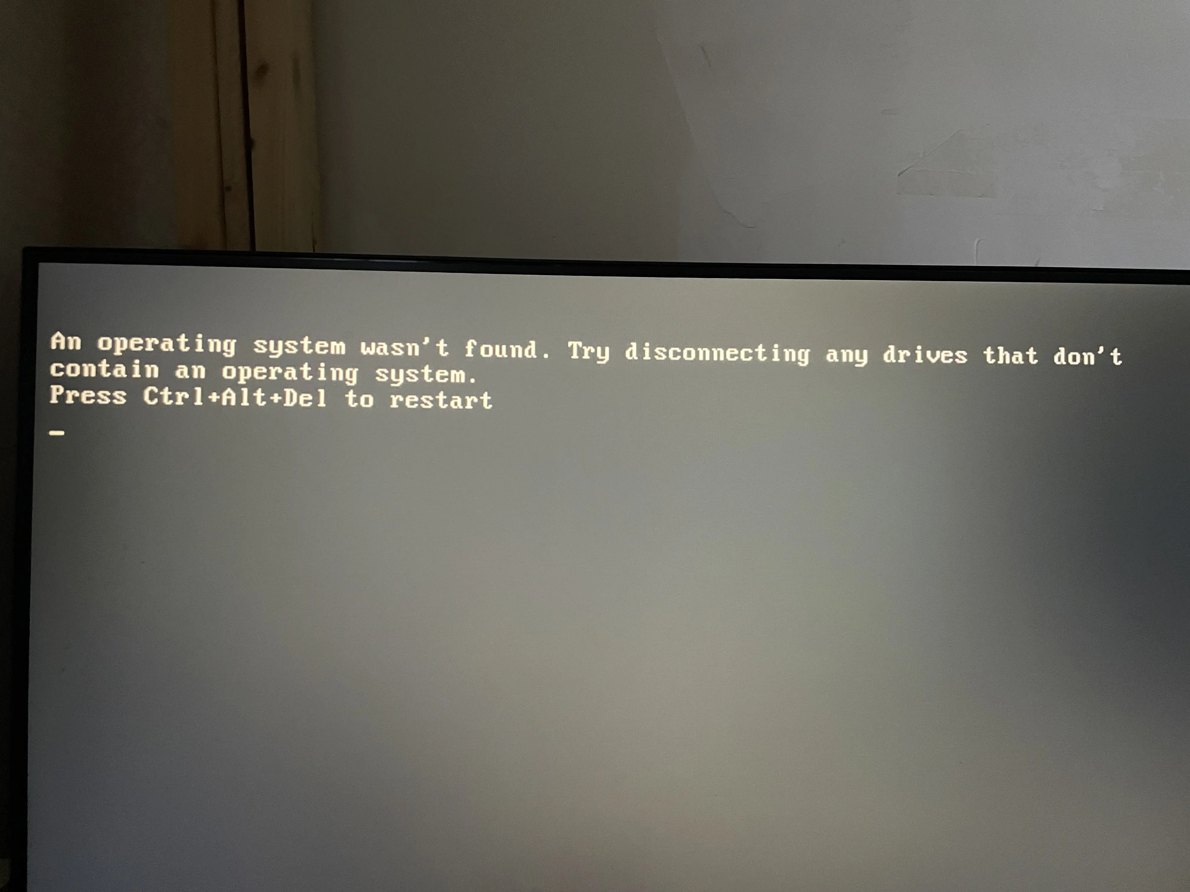 电脑开机全是英文启动不了