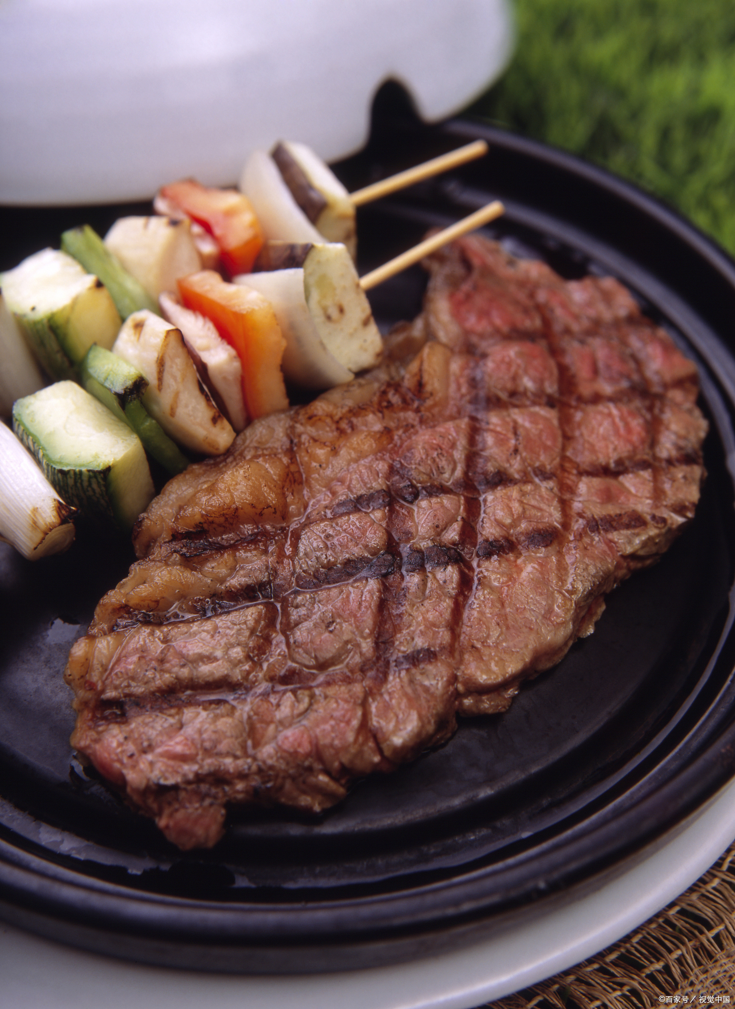 肋眼牛排和西冷牛排谁更好吃