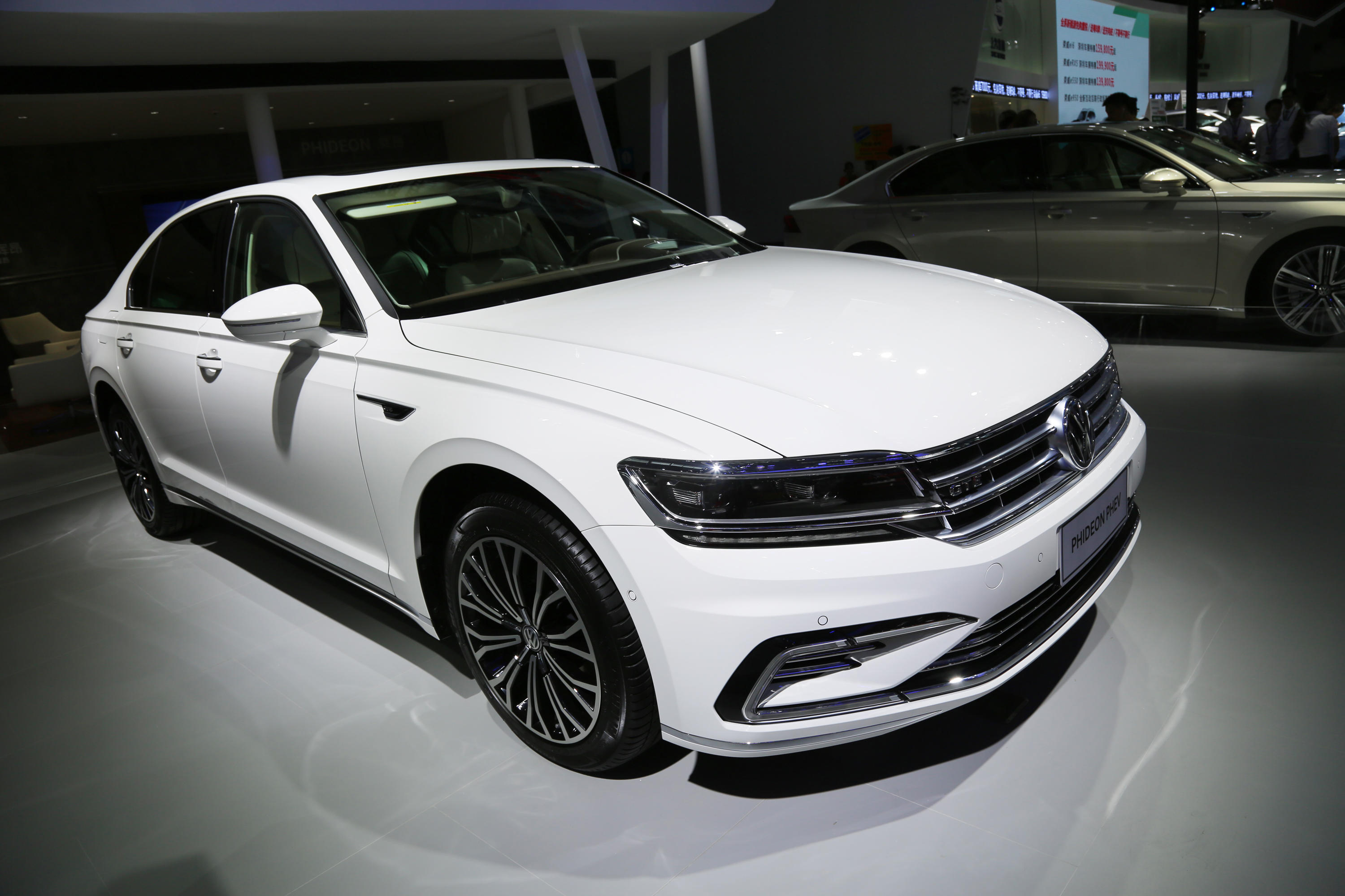 大众底下带字母是什么车