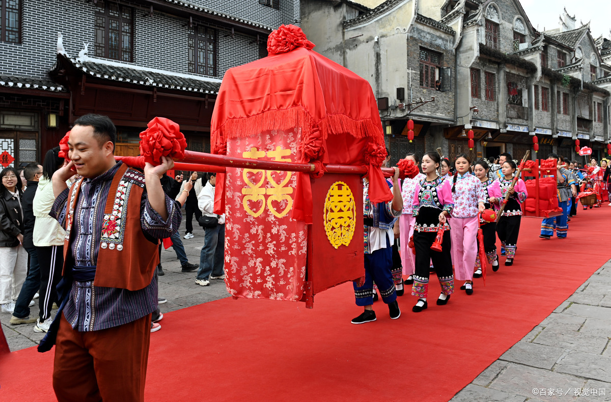 古代婚嫁礼俗中亲迎指的是啥