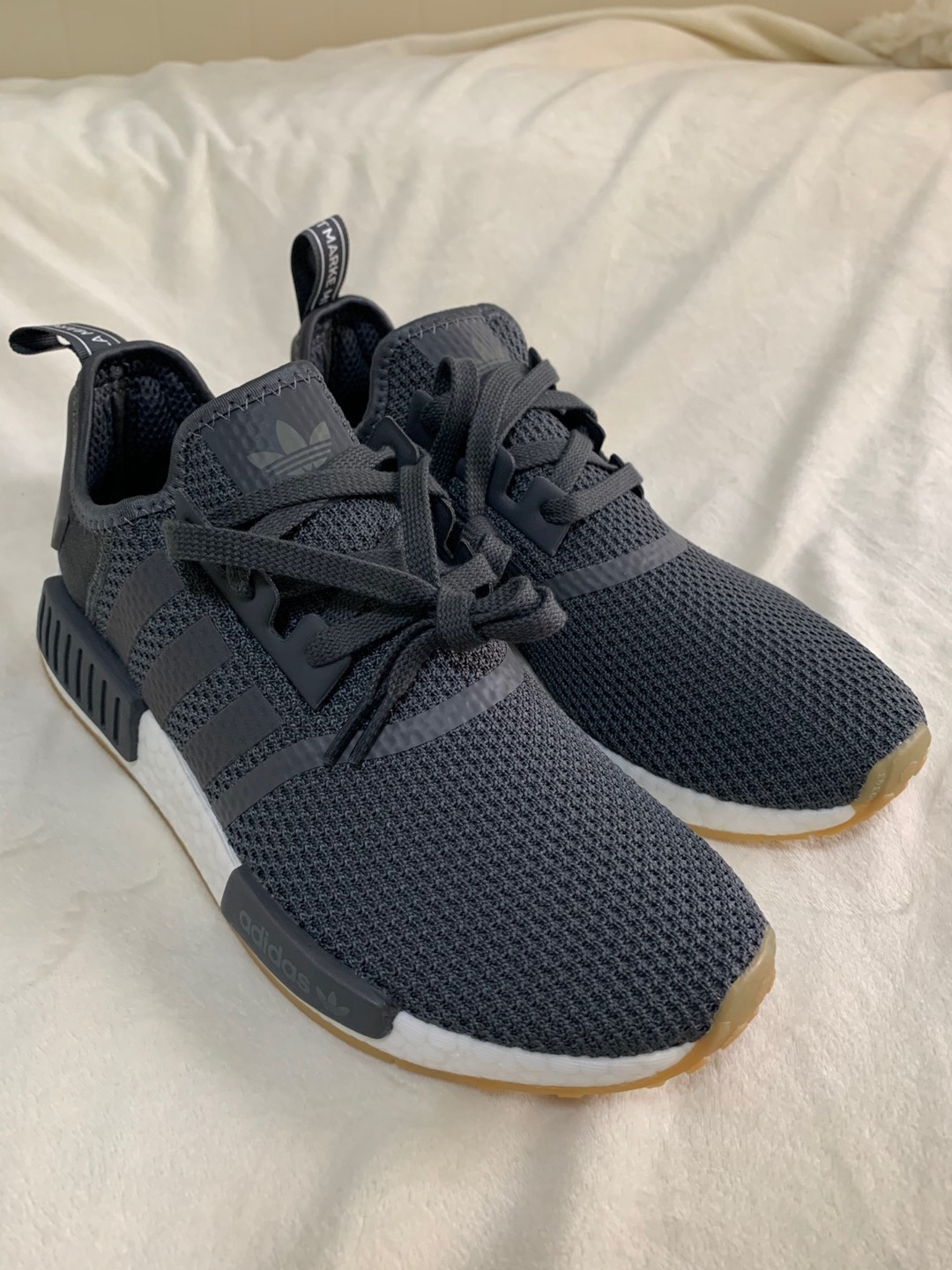 阿迪达斯是哪个国家的品牌