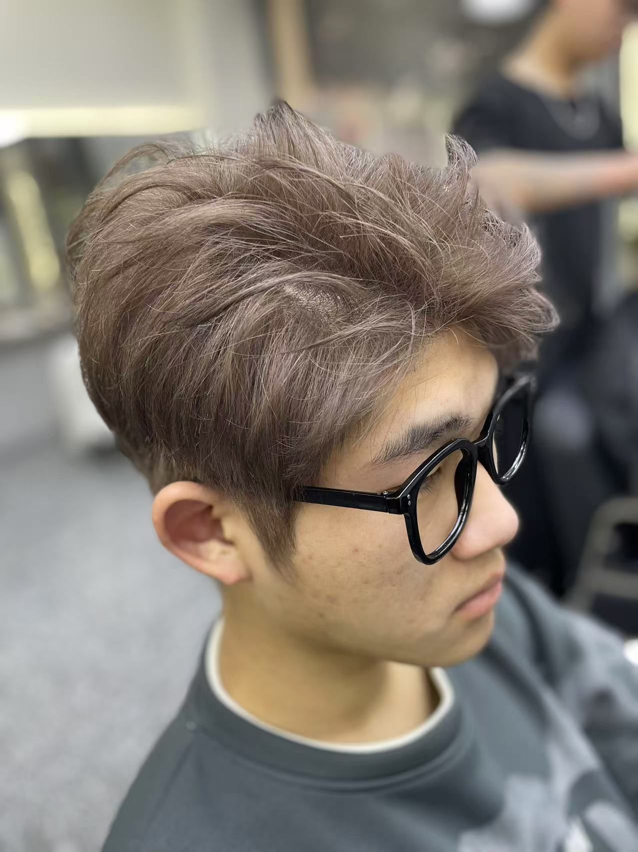 男生染头发什么颜色好看