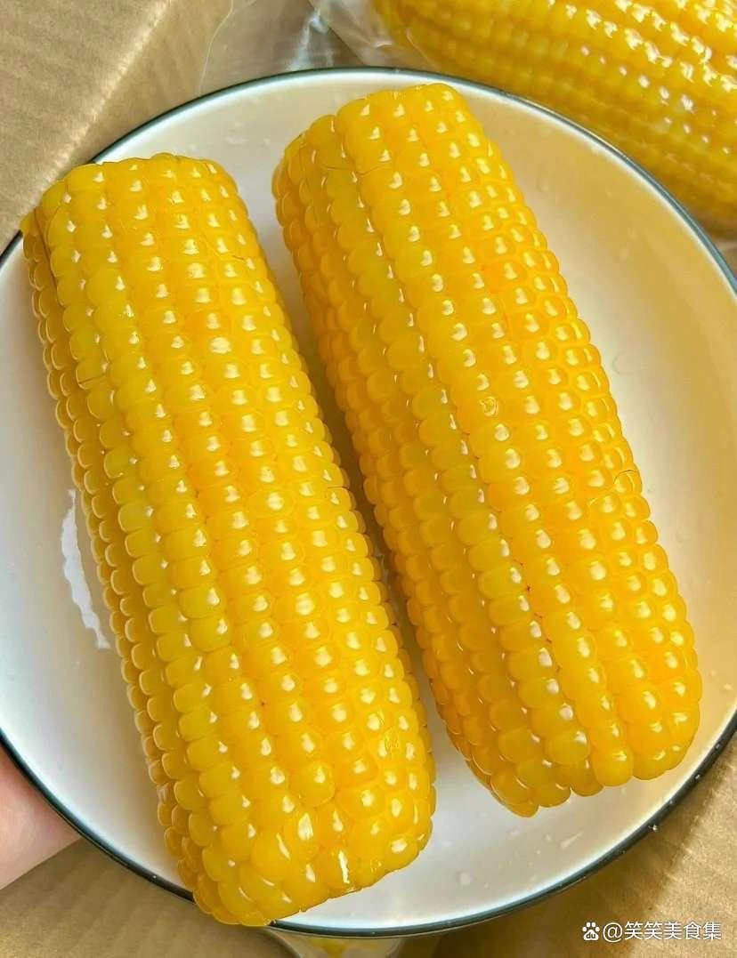 玉米是放水里煮还是放上面蒸
