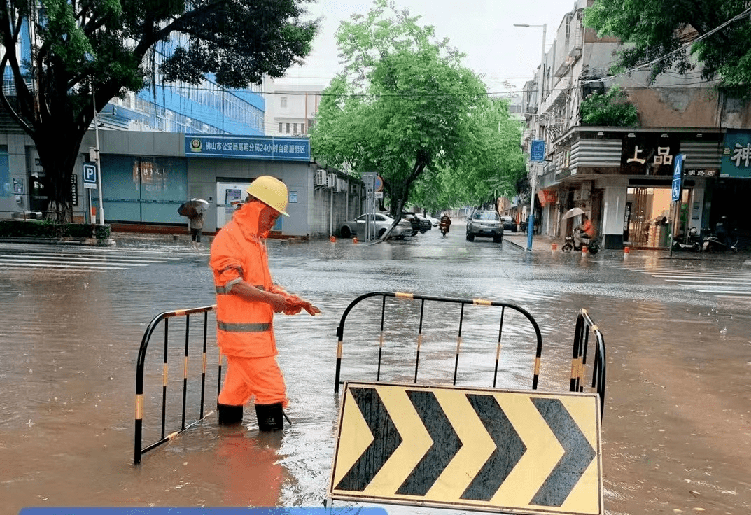 高明主演的那部被城管打的电视剧叫什么名字
