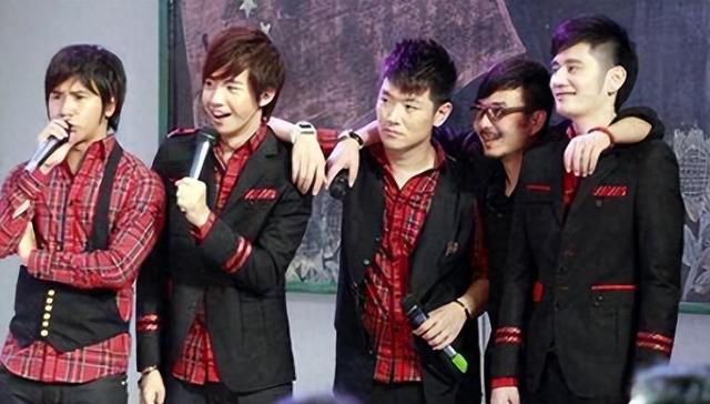 《天天向上》历届的主持人有哪些？