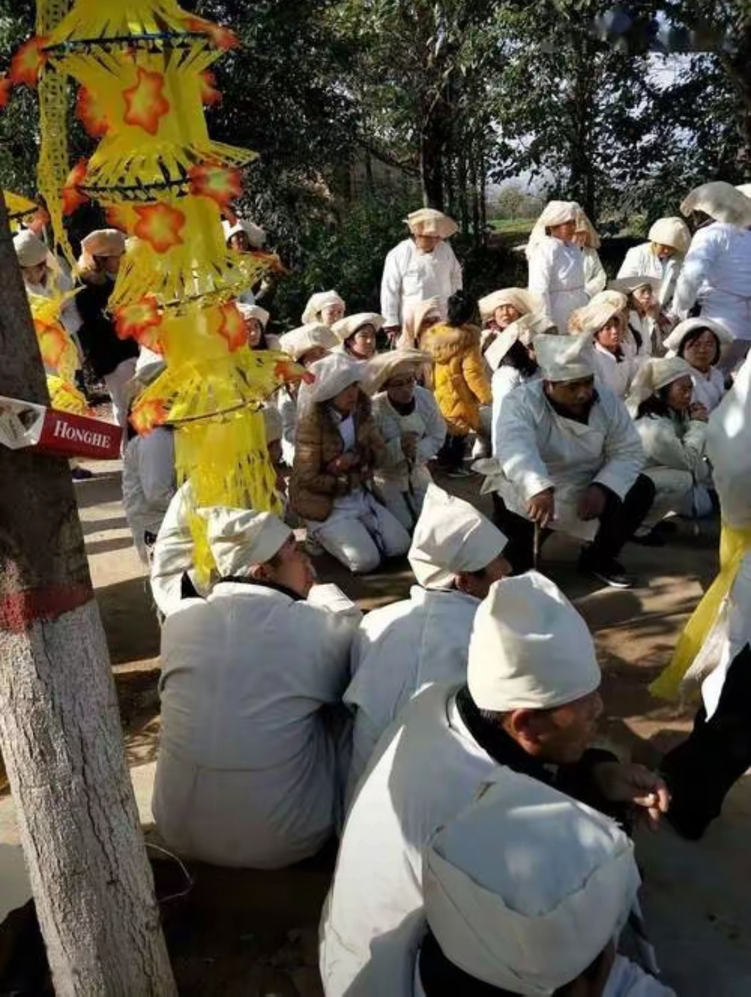 梦见抬着棺材出殡是什么意思