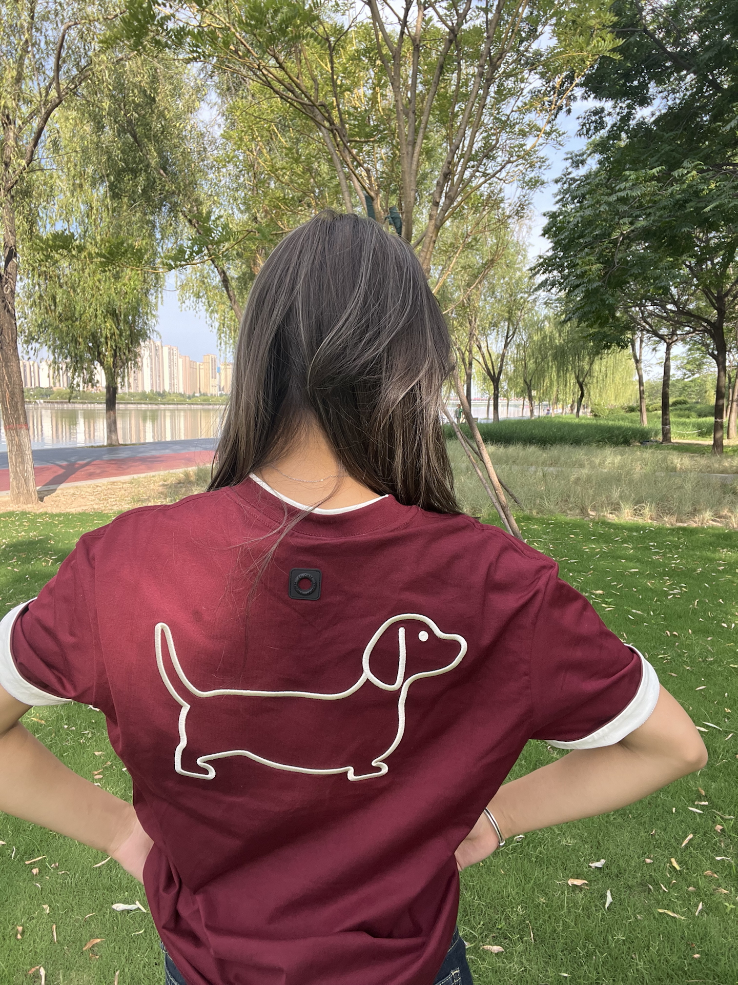 白衣服染上红色怎么办