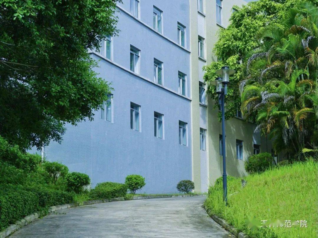 玉林师范学院的学费是多少