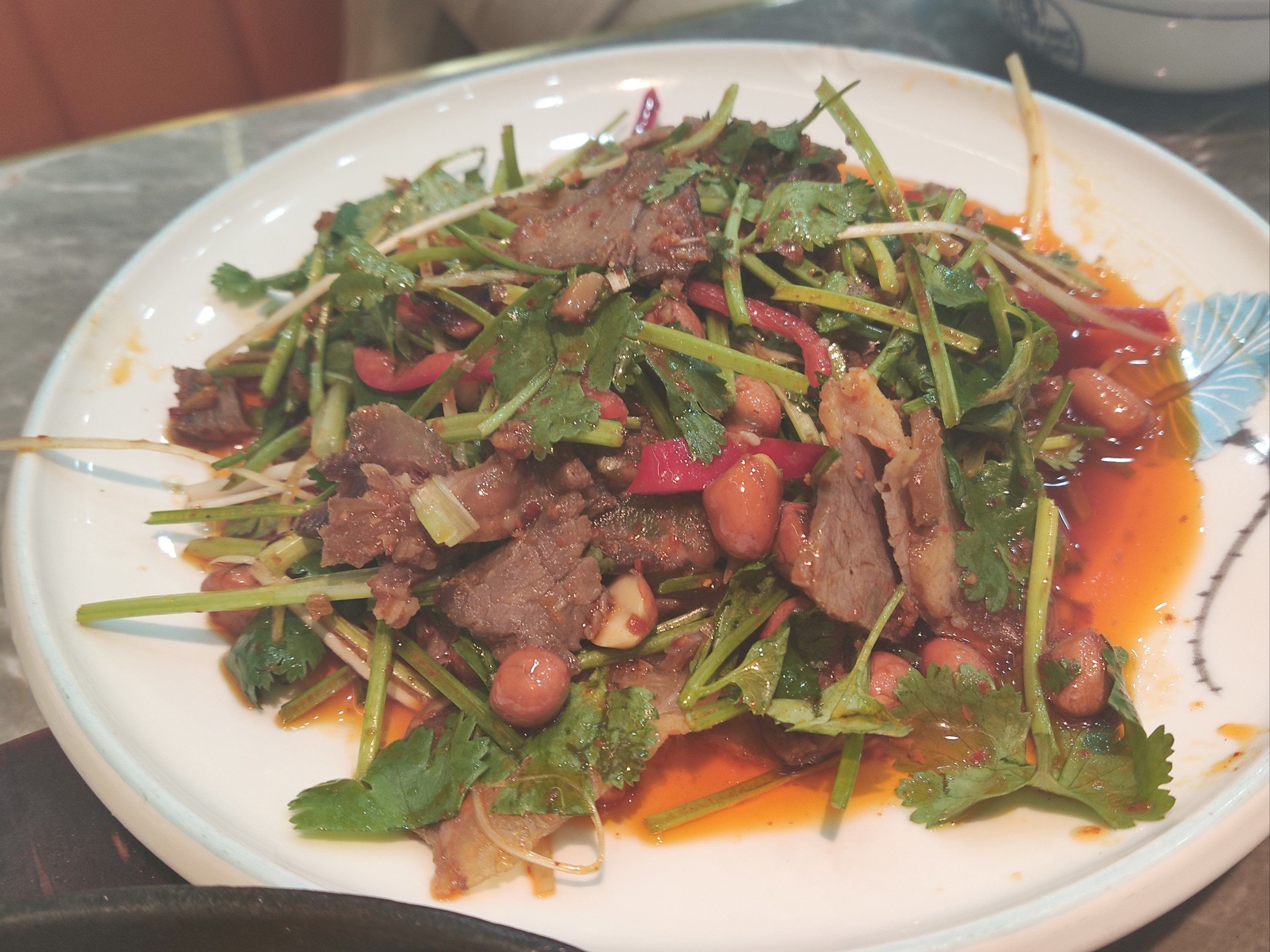 卤牛肉和什么菜炒最合适