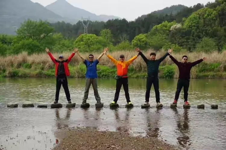 歌曲摇啊摇摇到外婆桥歌词