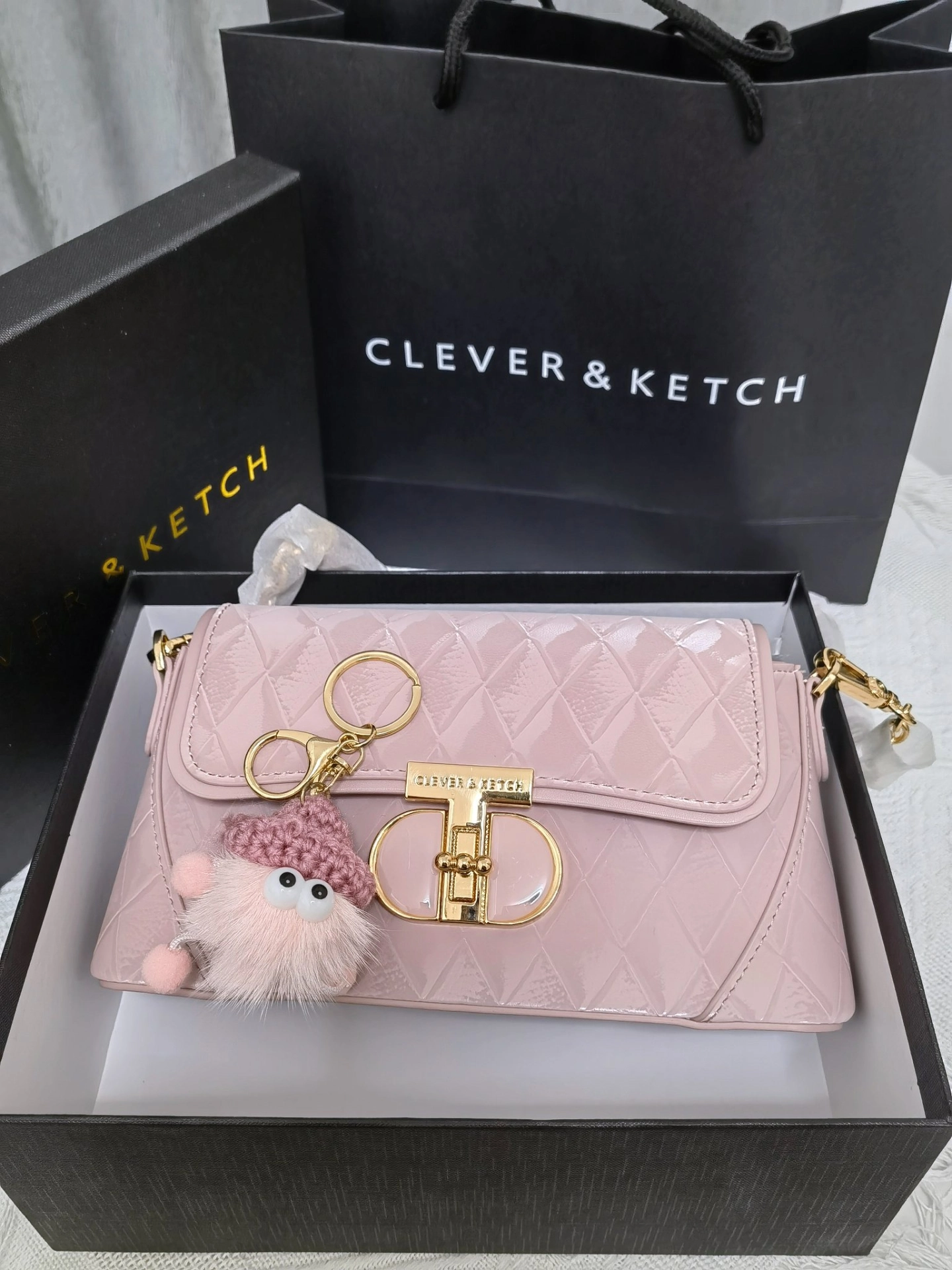 这款小ck包包专柜大概多少钱