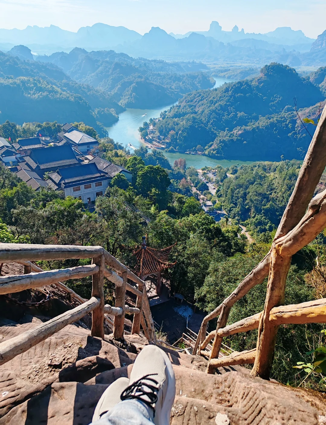 丹霞山风景丹霞山住宿攻略