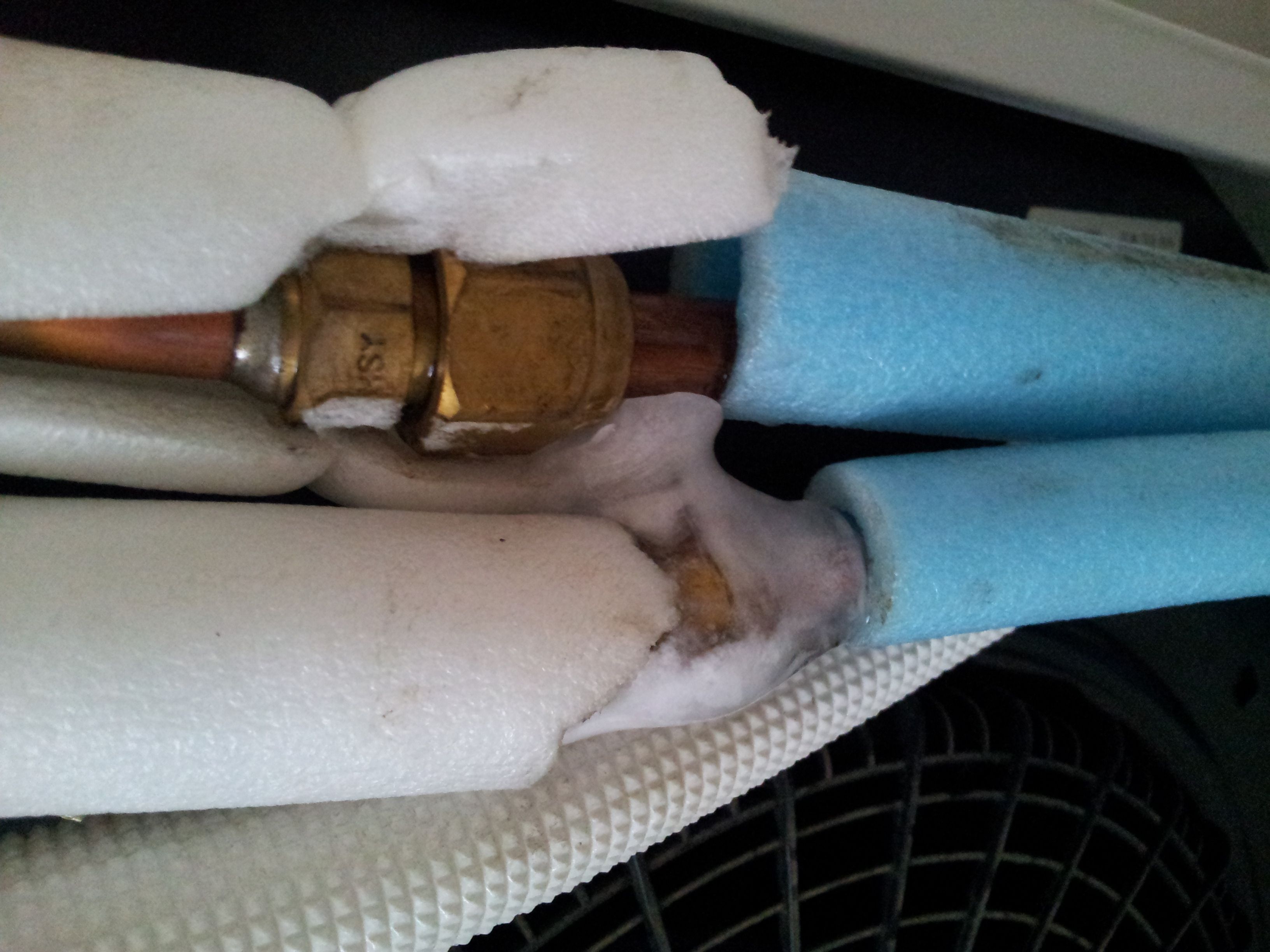 奥克斯空调室内机滴水怎么修理