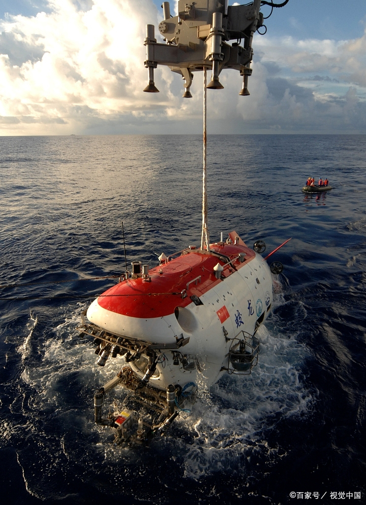 蛟龙号最深能下潜多少米