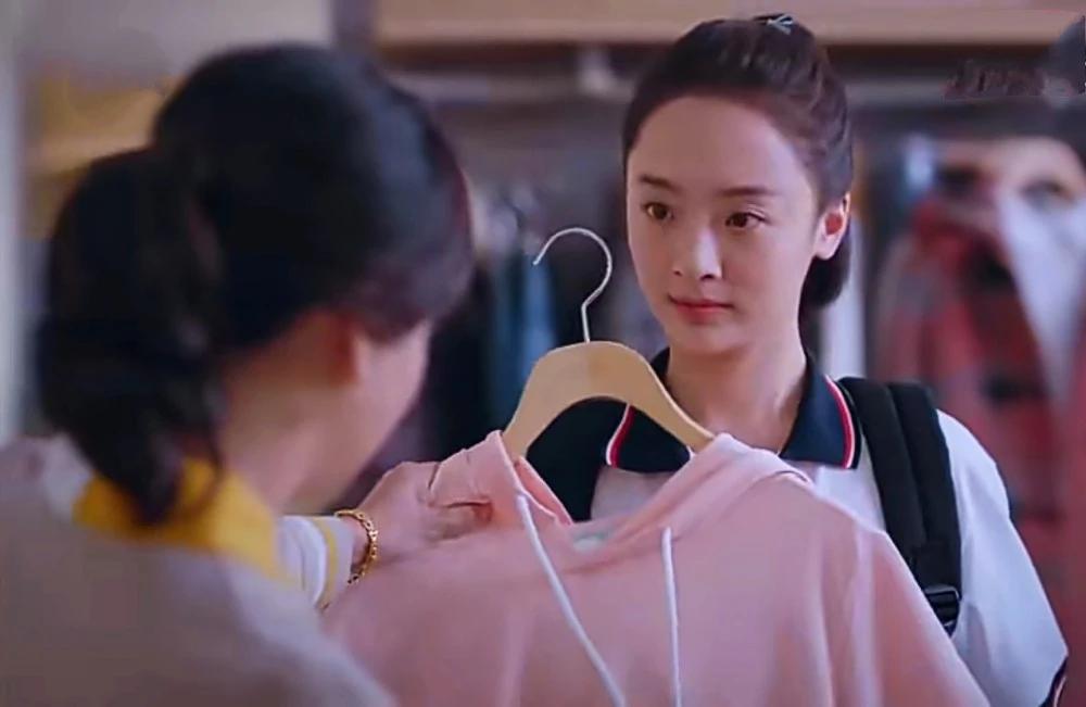 以家人之名明月的妈妈是谁