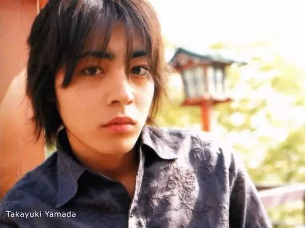 芹泽多摩雄的扮演者介绍