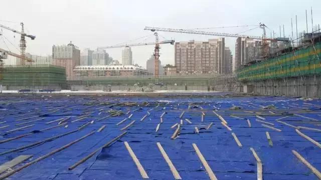 冬期施工混凝土入模温度不低于