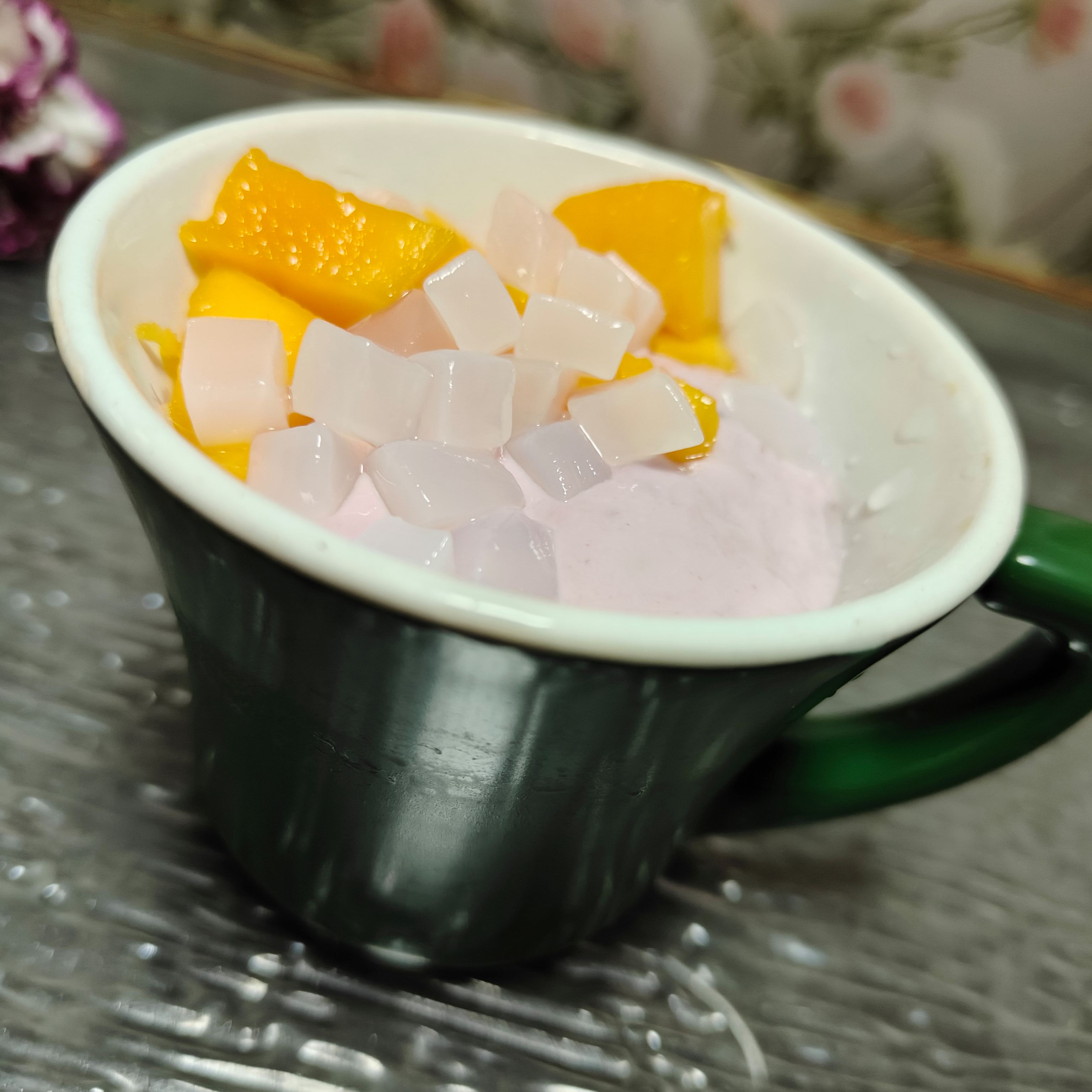 奶茶里面的椰果是什么做的