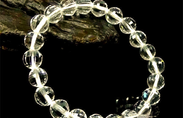 天然玻璃有气泡吗天然玻璃有哪些特征