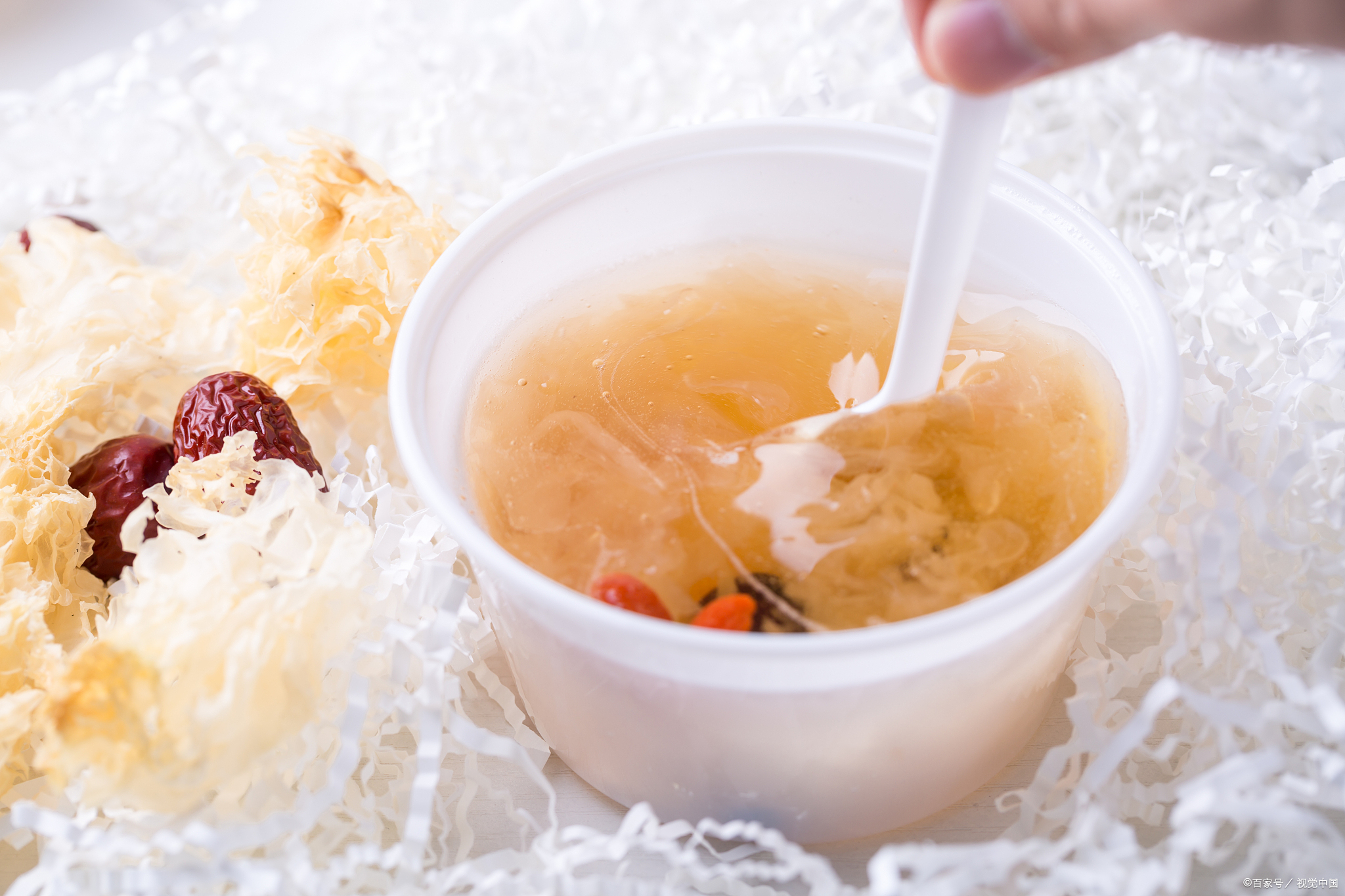 银耳百合汤的禁忌有哪些