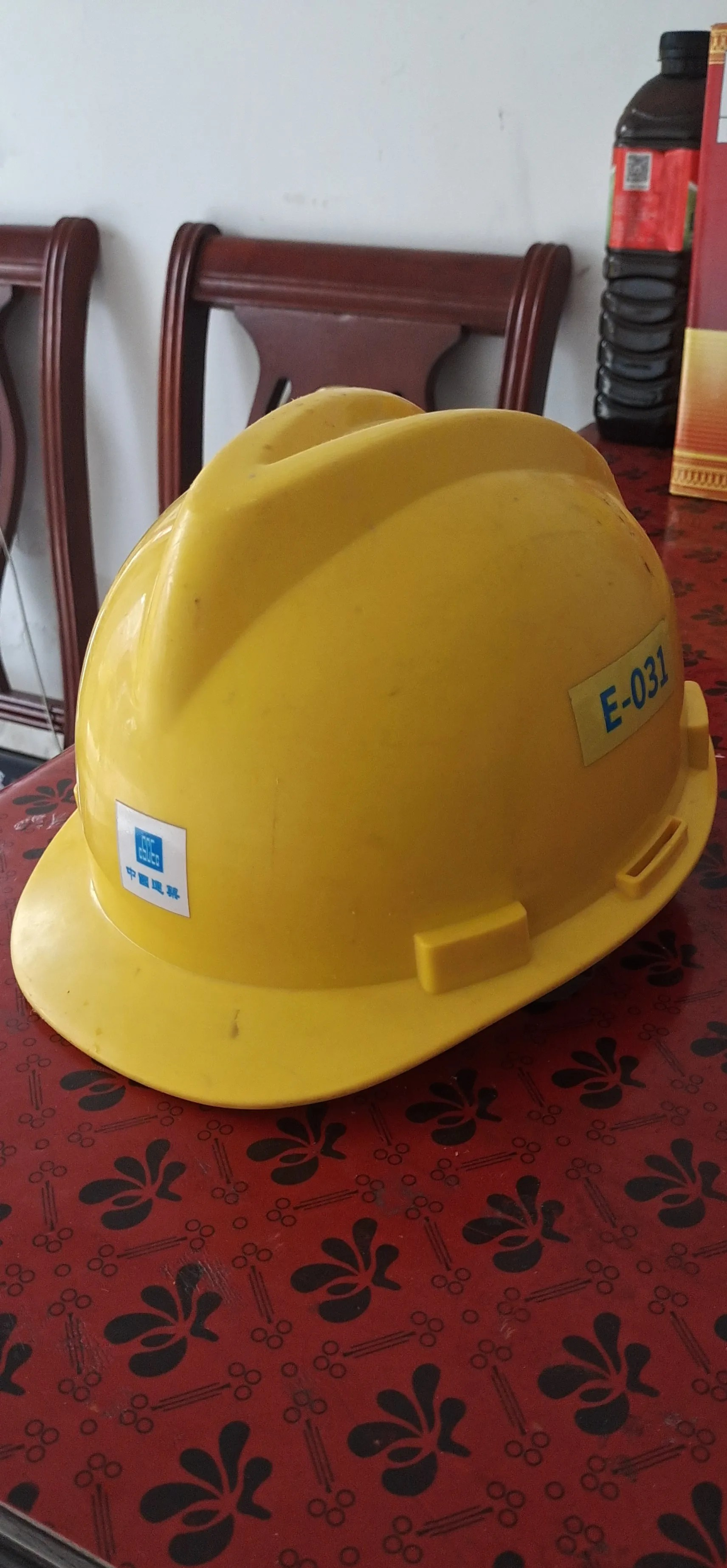 工地上白帽子的是干嘛的