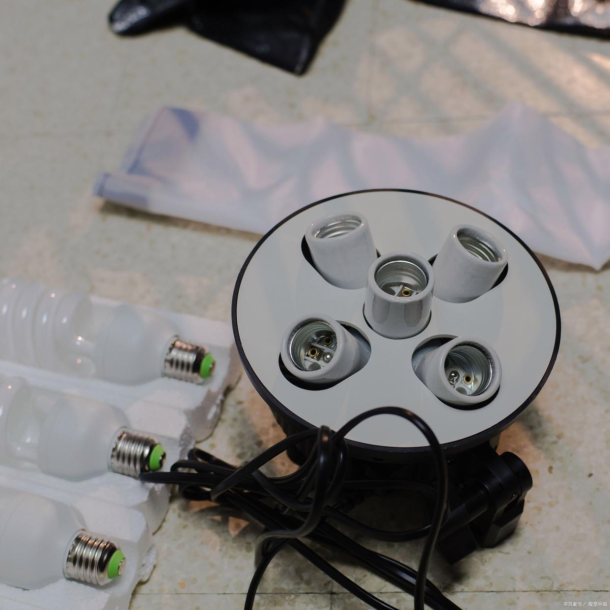 三色光和无极光有什么不一样