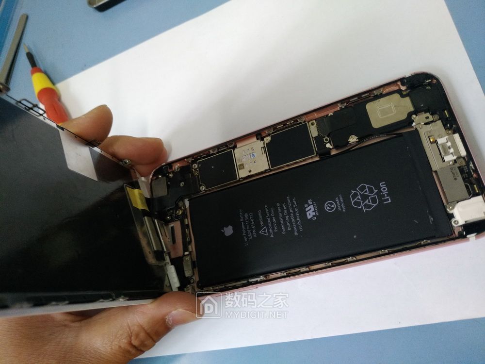苹果6整个一个屏幕更换需要多少钱